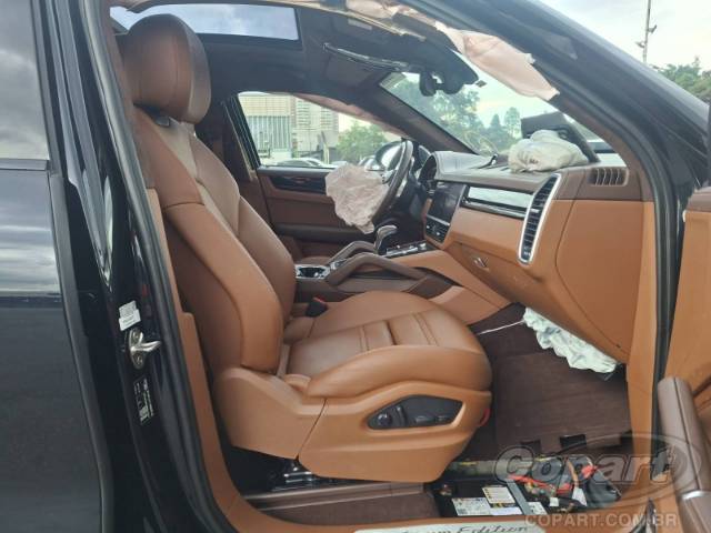 2023 PORSCHE CAYENNE 