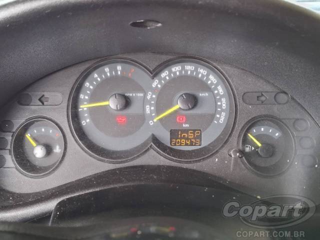 2011 CHEVROLET CLASSIC 