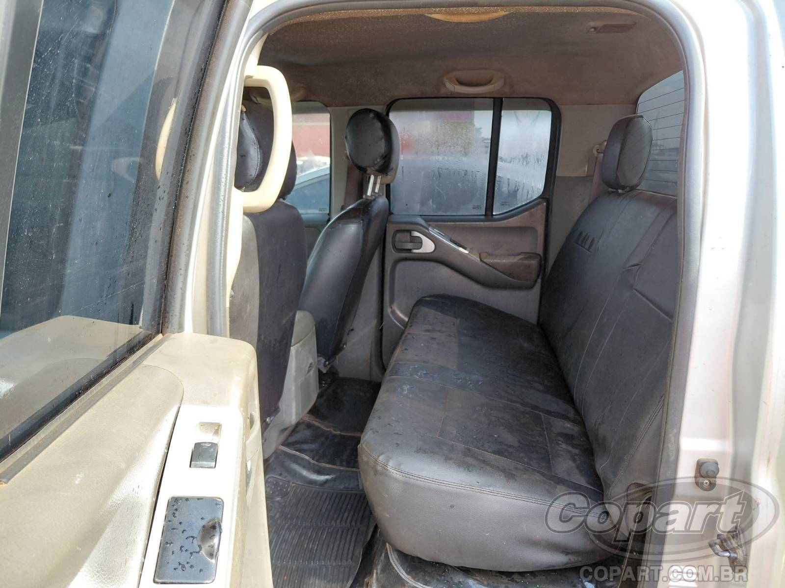 Foto 6 de 10: 2010 NISSAN FRONTIER CD