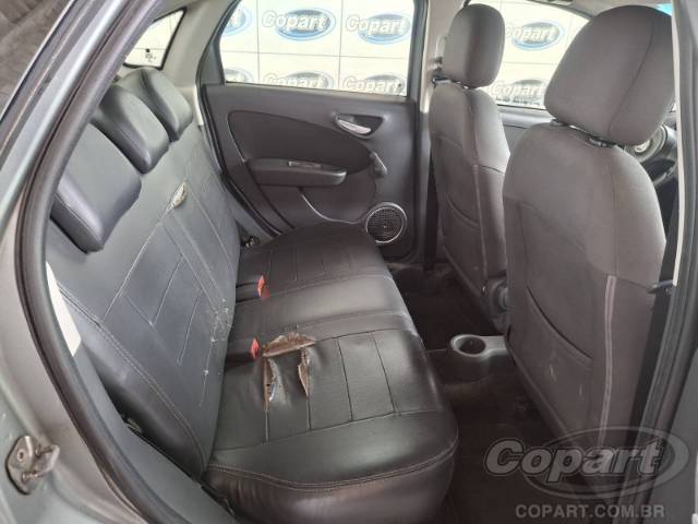 2015 FIAT GRAND SIENA 