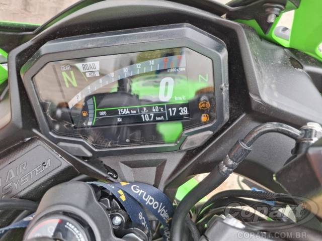 2025 KAWASAKI NINJA ZX-4R 