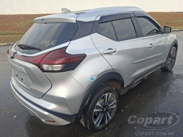 2024 NISSAN KICKS 