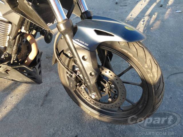 2025 HONDA CB 300F 
