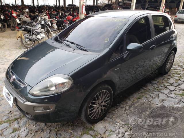 2013 FIAT PUNTO 