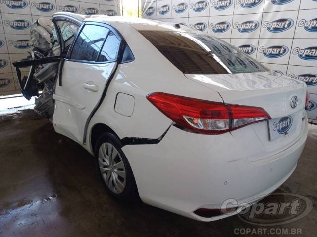 2024 TOYOTA YARIS SEDA 