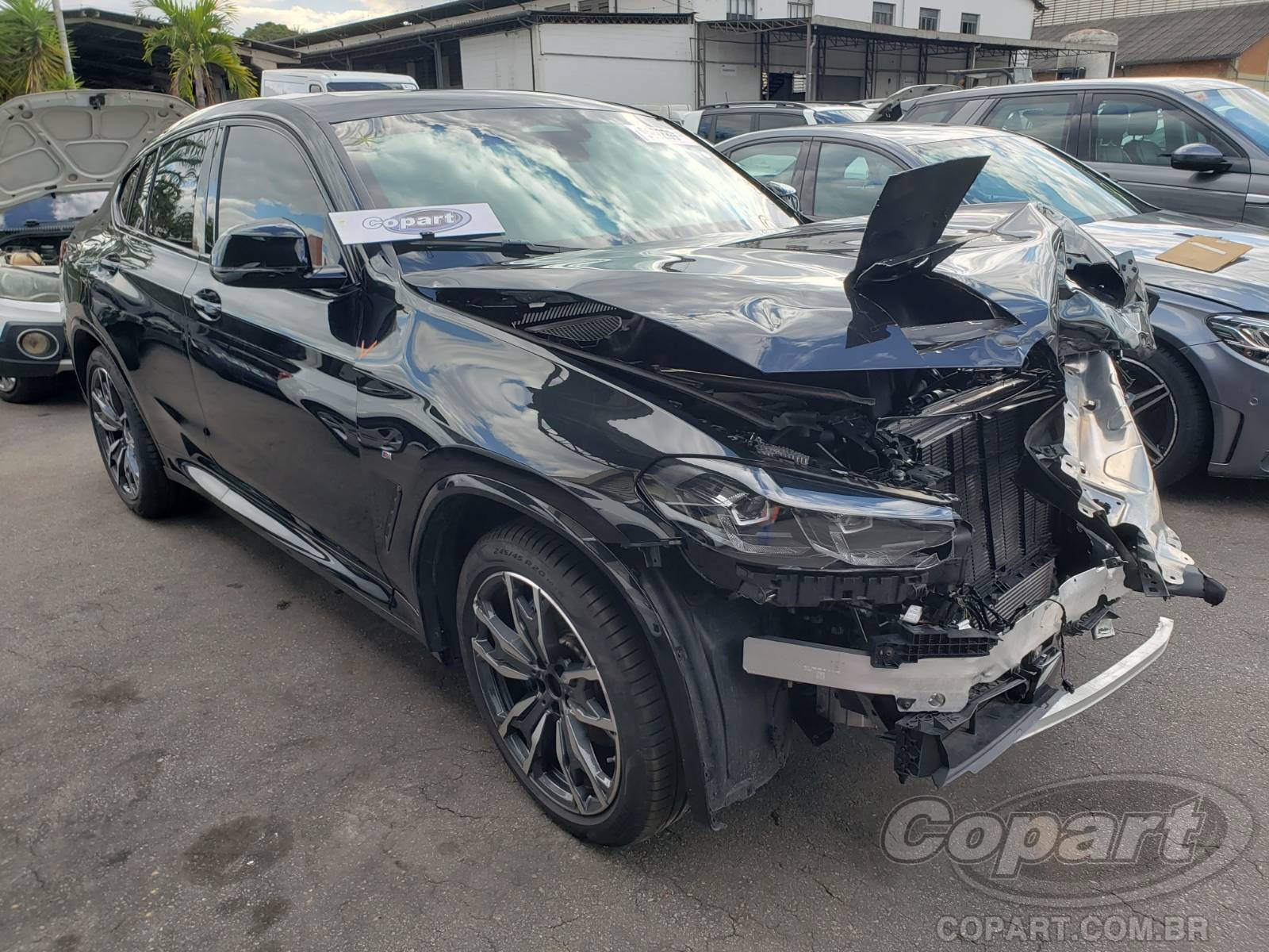 Veículo BMW X4 BMW X4 xDrive30i 2024 Colisão Média Monta 2024 em leilão