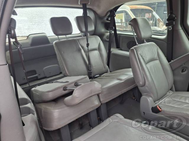 2006 CHRYSLER GRAND CARAVAN 