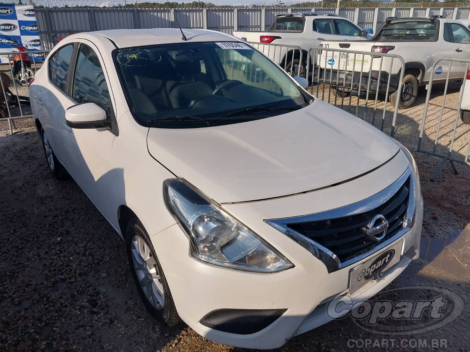 Veículo Nissan Versa Nissan Versa SV 1.6 16V 2017 Inteiro Pequena Monta 2017 em leilão
