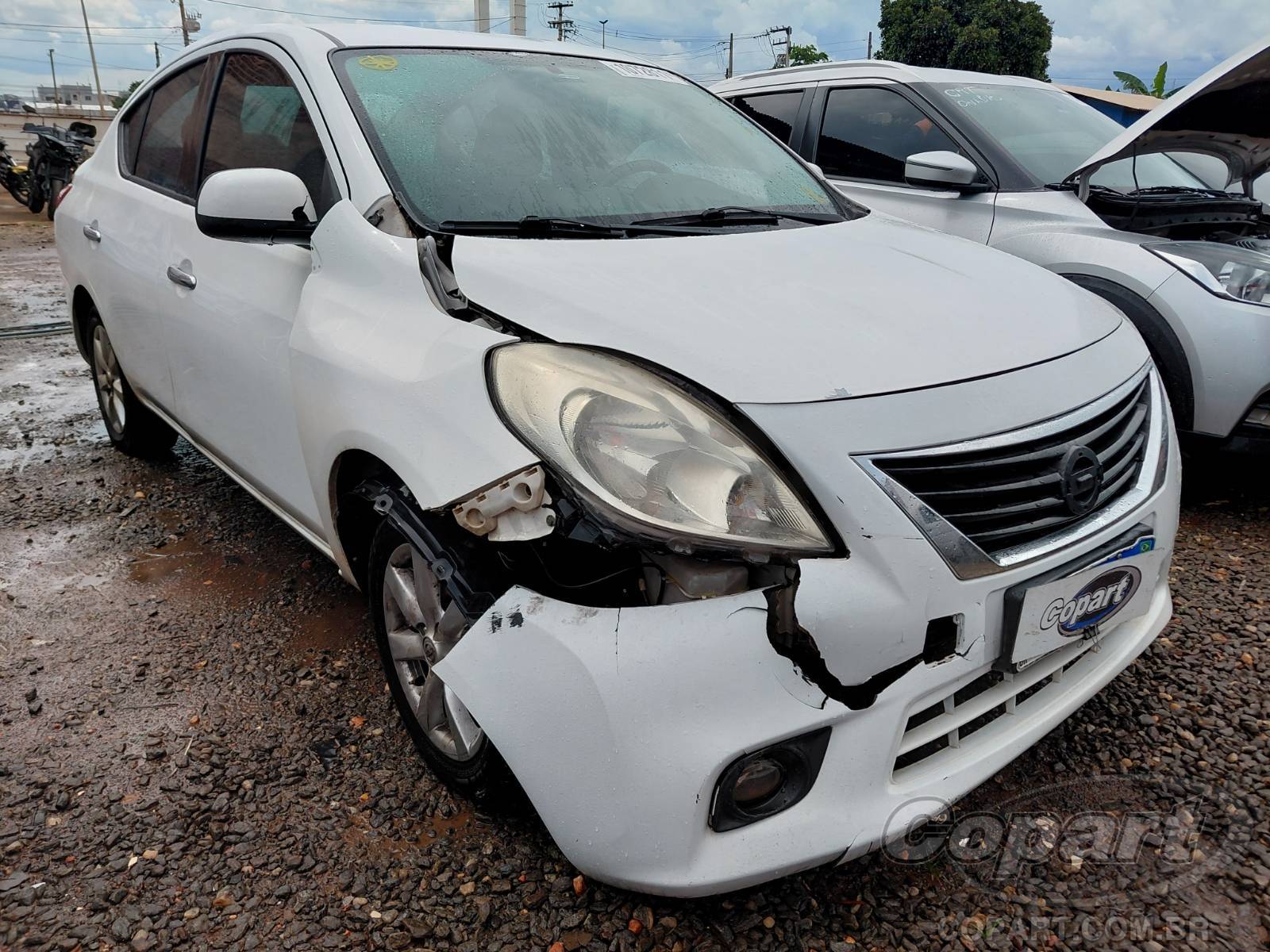 NISSAN VERSA 2014 1.6 16V