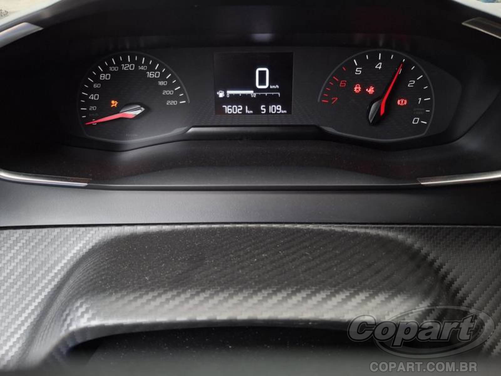 Foto 8 de 10: 2023 PEUGEOT 208