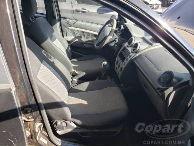 2011 FORD FIESTA 