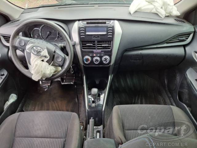 2019 TOYOTA YARIS SEDA 