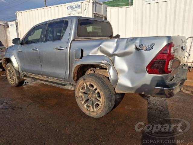 2024 TOYOTA HILUX CD 