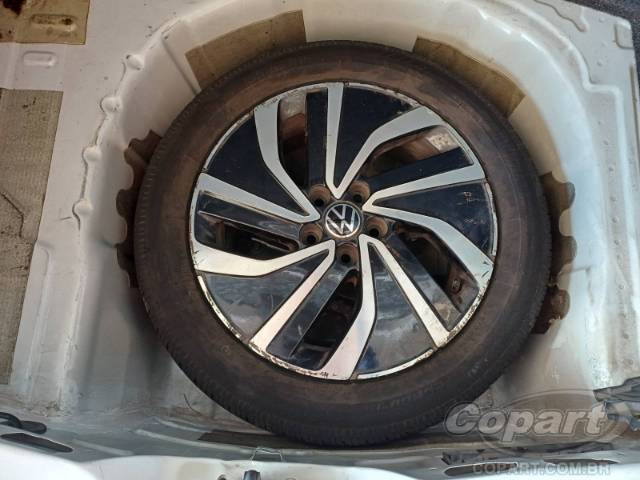 2024 VOLKSWAGEN POLO 