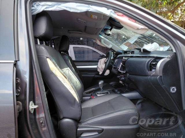 2024 TOYOTA HILUX CD 