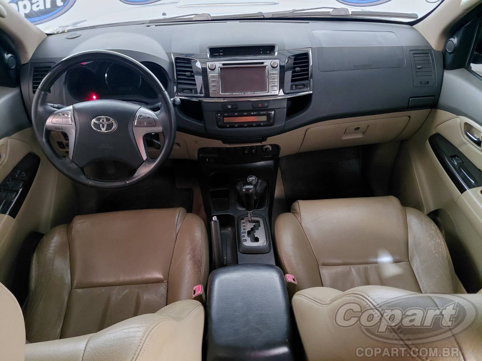 Foto 9 de 10: 2015 TOYOTA HILUX SW4