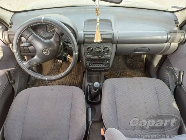 1997 CHEVROLET CORSA 