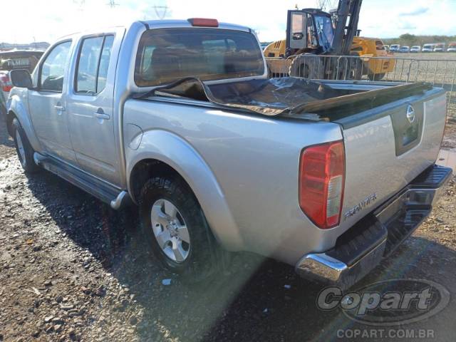 2015 NISSAN FRONTIER CD 