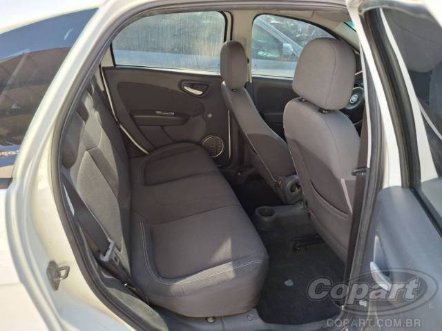 2015 FIAT GRAND SIENA 