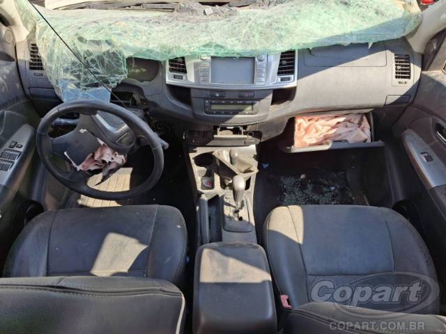 2015 TOYOTA HILUX CD 