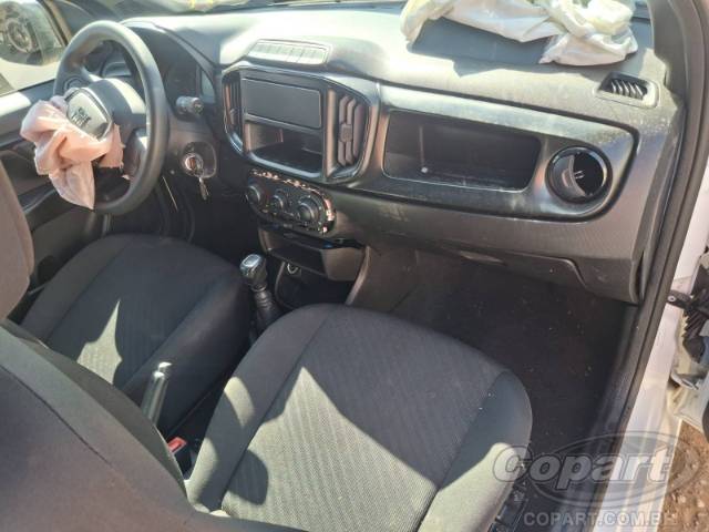 2025 FIAT STRADA 