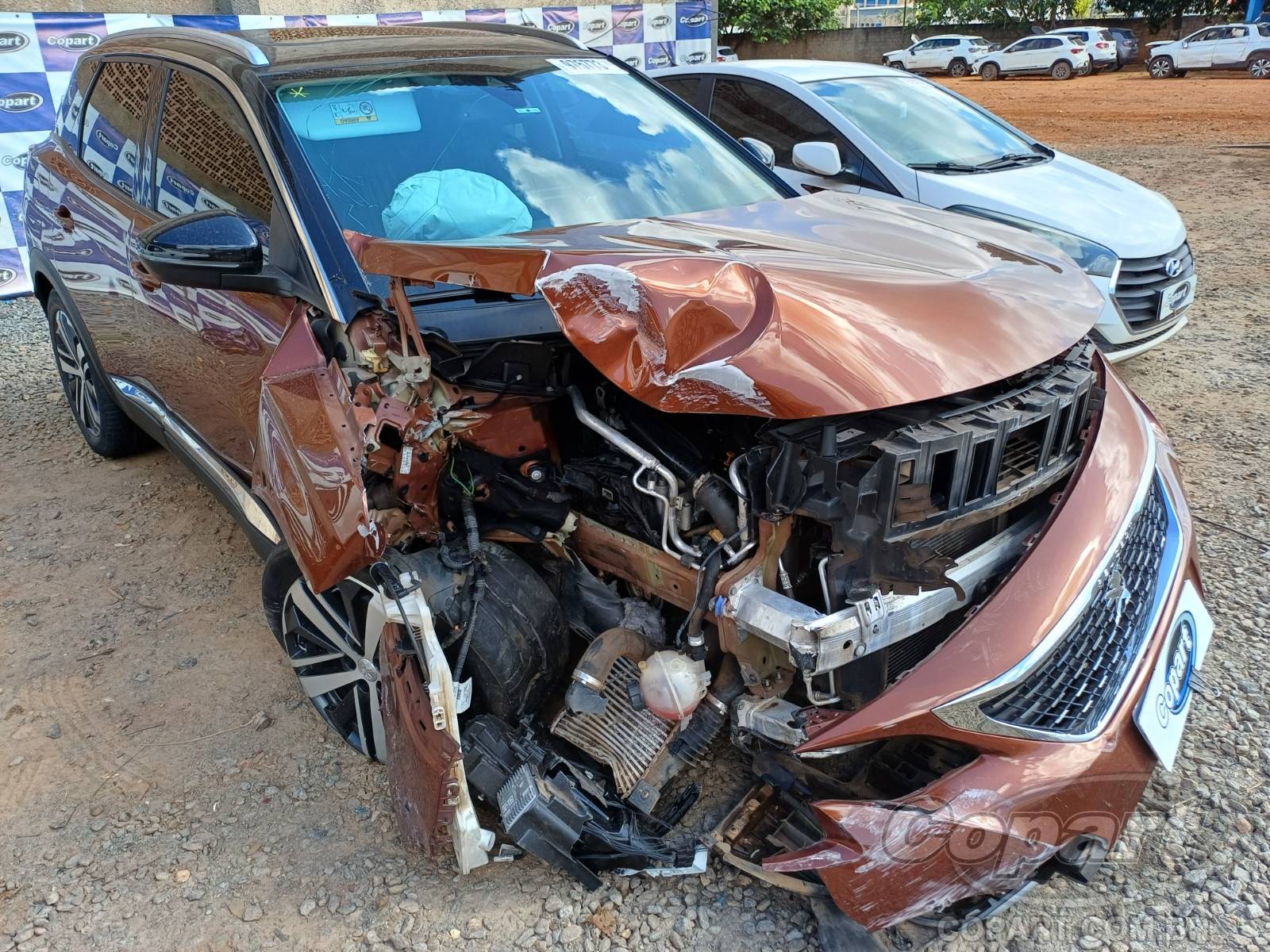 Veículo Peugeot 3008 Peugeot 3008 Griffe 1.6 16V THP Turbo 2020 Colisão Média Monta 2020 em leilão