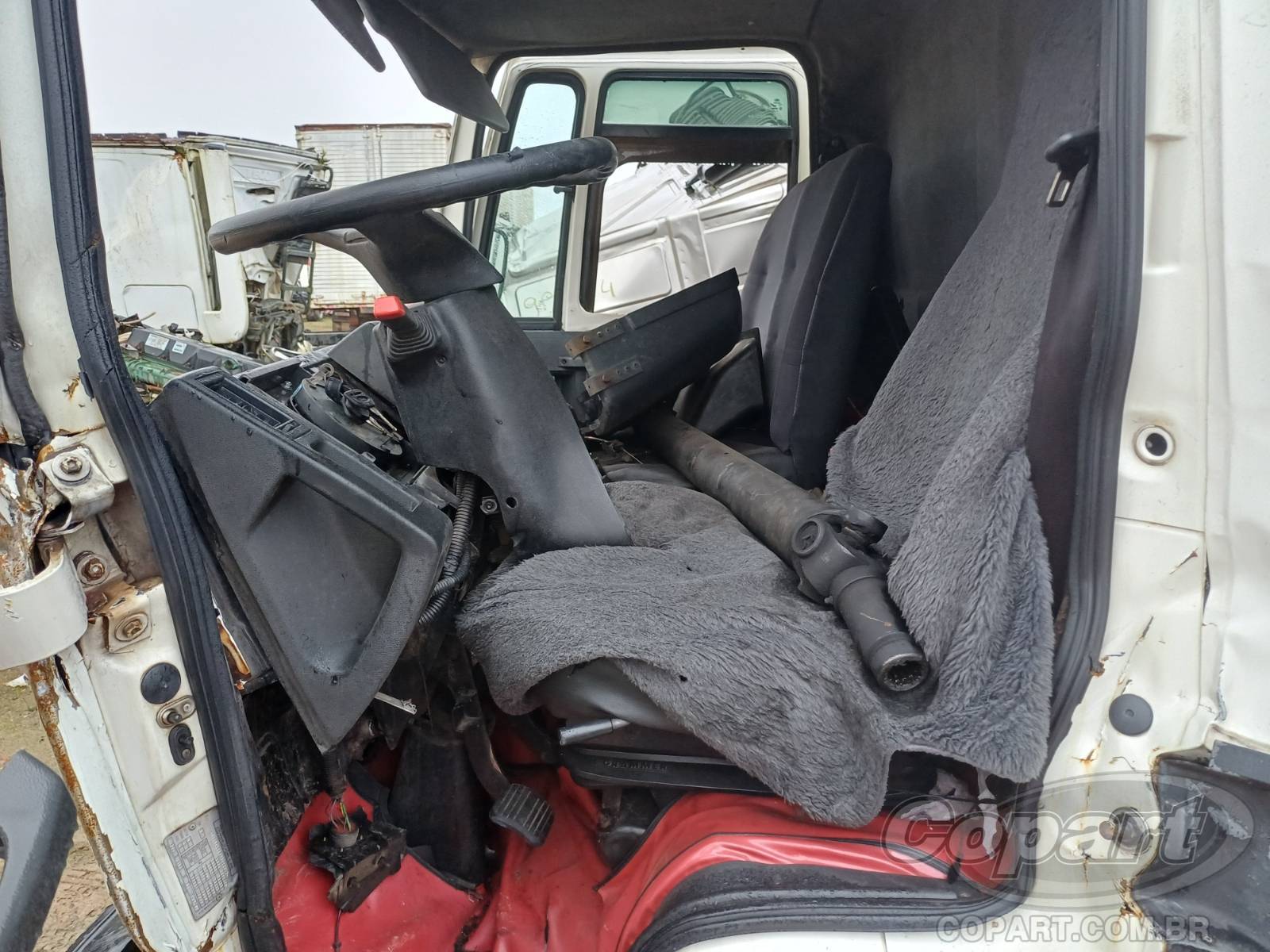 2009 FORD CARGO 815E — foto 5 de 10