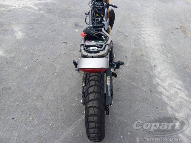 2025 TRIUMPH SCRAMBLER 