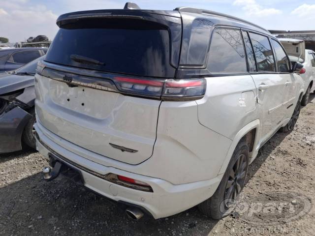 2025 JEEP COMMANDER 