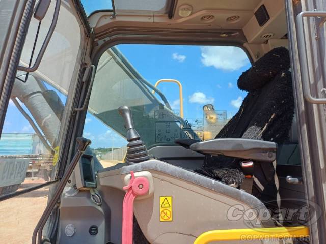 2021 VOLVO PA CARREGADEIRA 