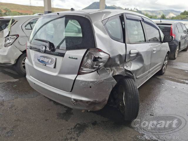 2010 HONDA FIT 