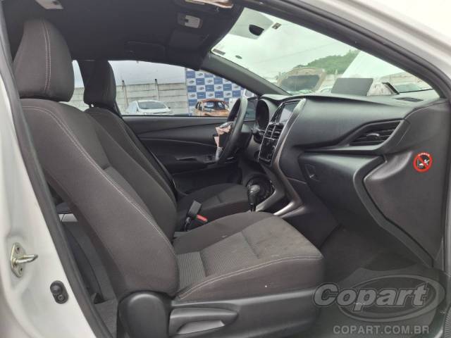 2024 TOYOTA YARIS 