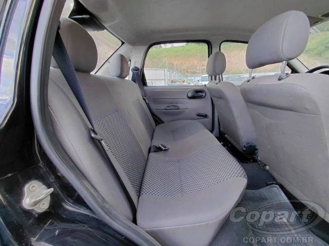 2010 CHEVROLET CLASSIC 