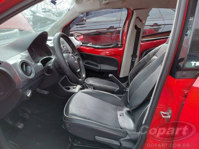 2018 VOLKSWAGEN UP 