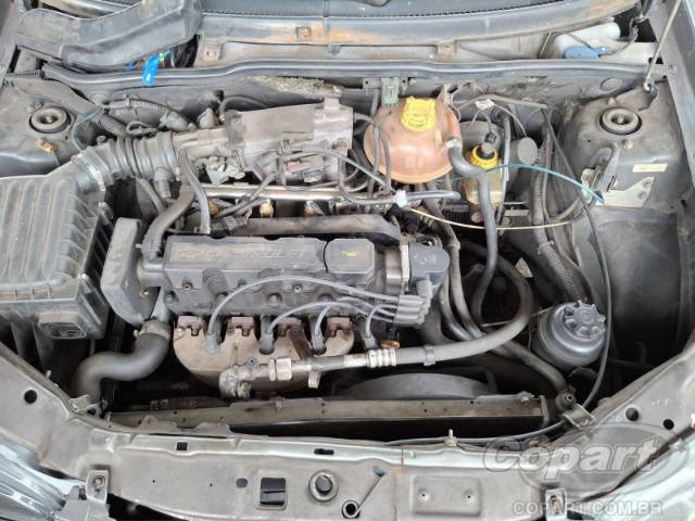 2004 CHEVROLET CORSA SEDAN 