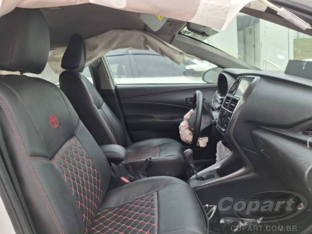 2024 TOYOTA YARIS SEDA 