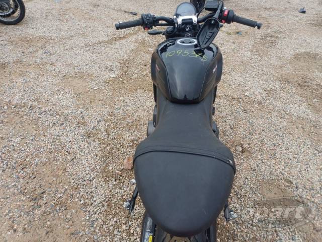 2026 TRIUMPH TRIDENT 