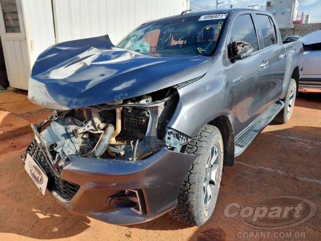 2020 TOYOTA HILUX CD 