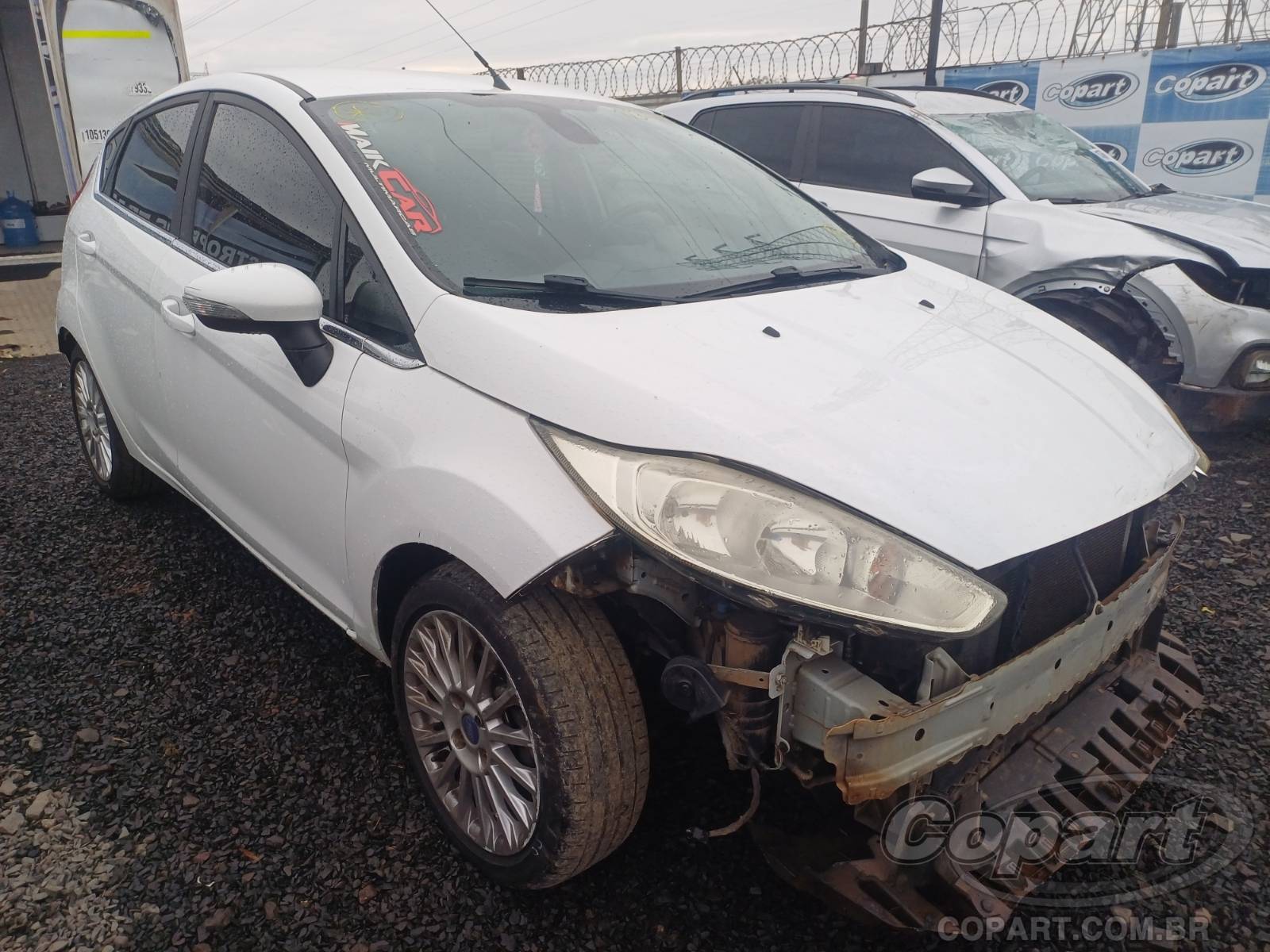 Ford Fiesta 2014 em leilão