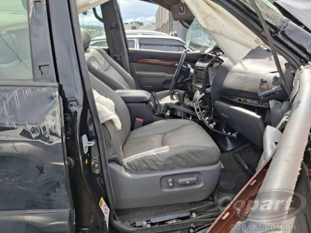 2009 TOYOTA LAND CRUISER 