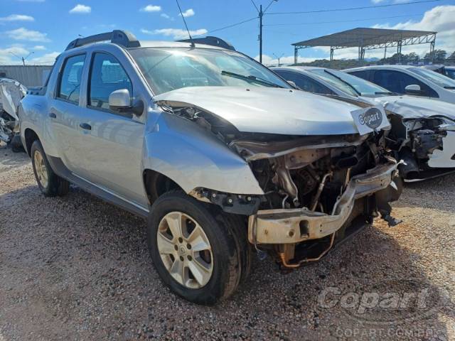 2019 RENAULT DUSTER OROCH 