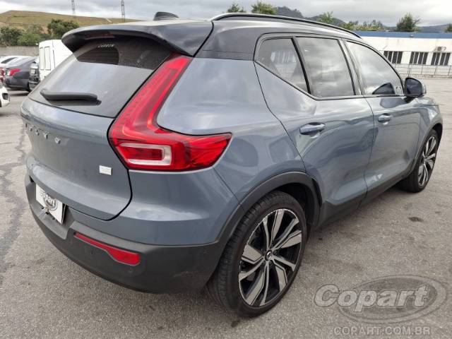 2022 VOLVO XC40 
