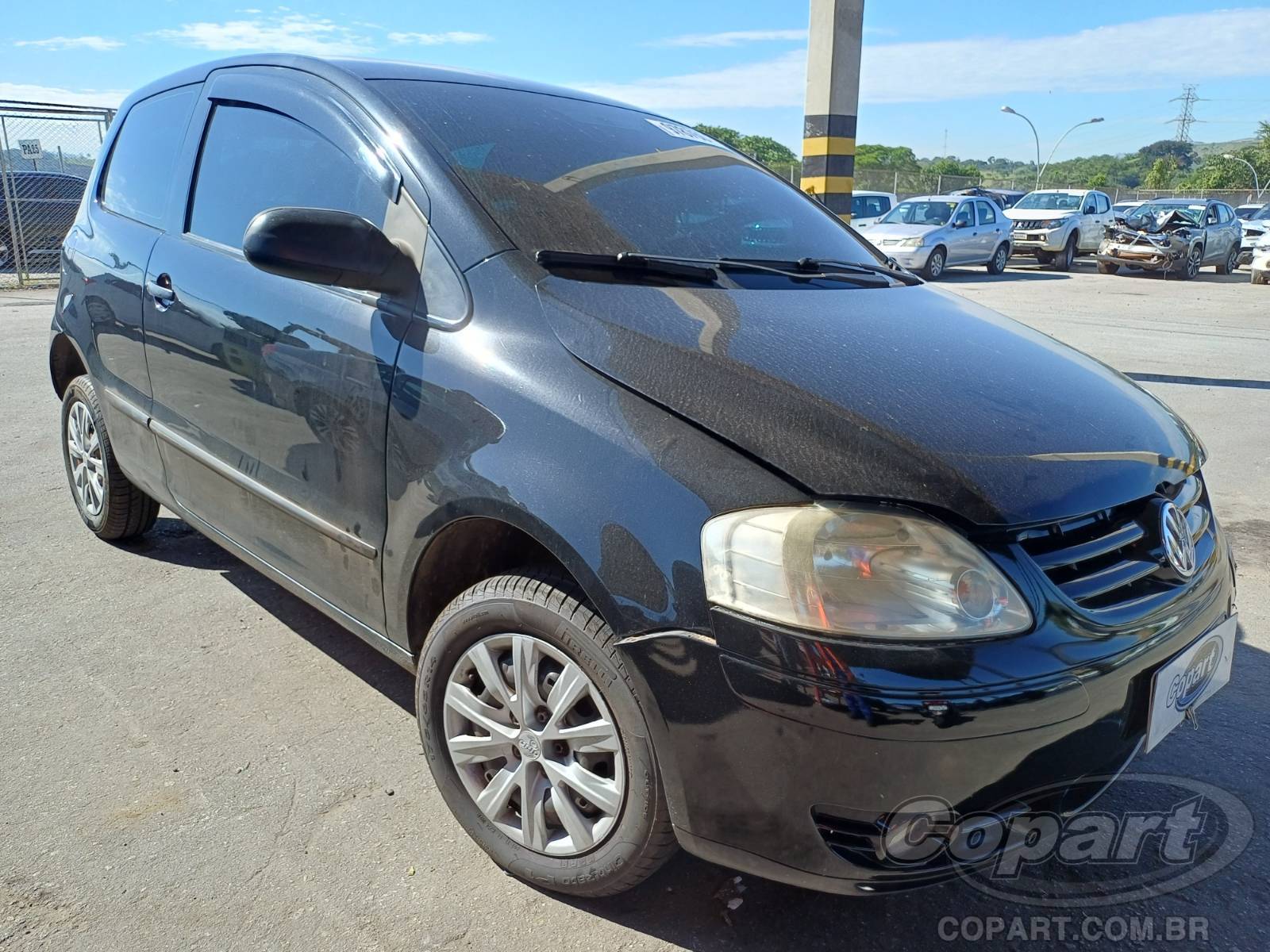 Veículo VW - VolksWagen Fox Volkswagen Fox City 1.0 Total Flex 2006 Colisão Média Monta 2006 em leilão