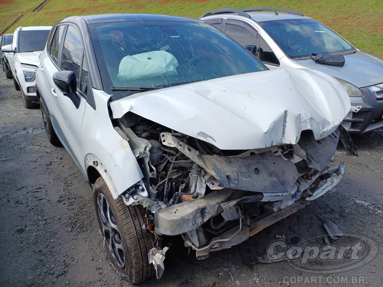 Veículo Renault Captur Renault Captur Intense 1.6 16V SCe 2020 Colisão Média Monta 2020 em leilão