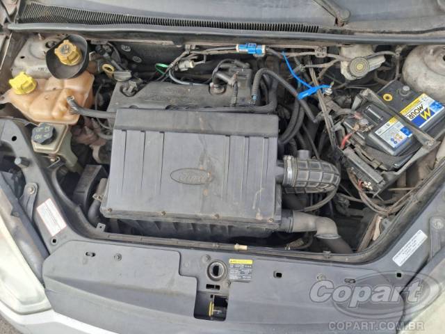 2011 FORD FIESTA 