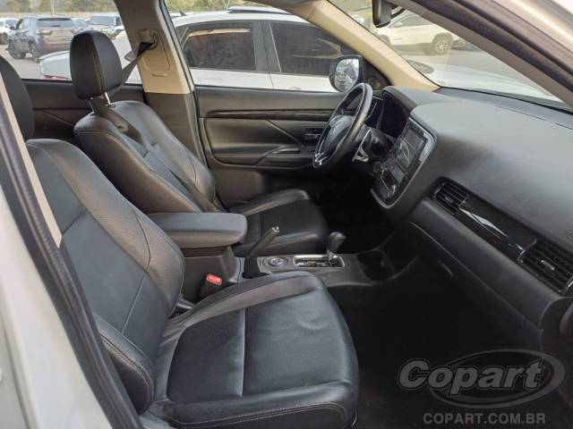 2016 MITSUBISHI OUTLANDER 