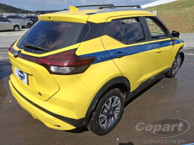 2024 NISSAN KICKS 