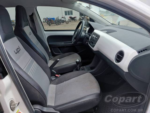 2015 VOLKSWAGEN UP 