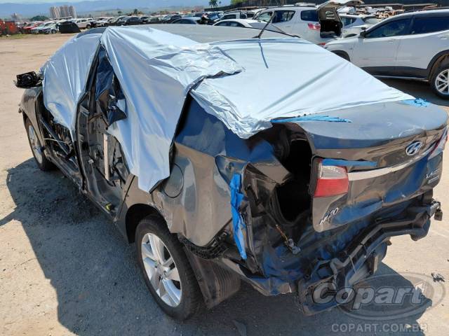 2015 HYUNDAI HB20S 