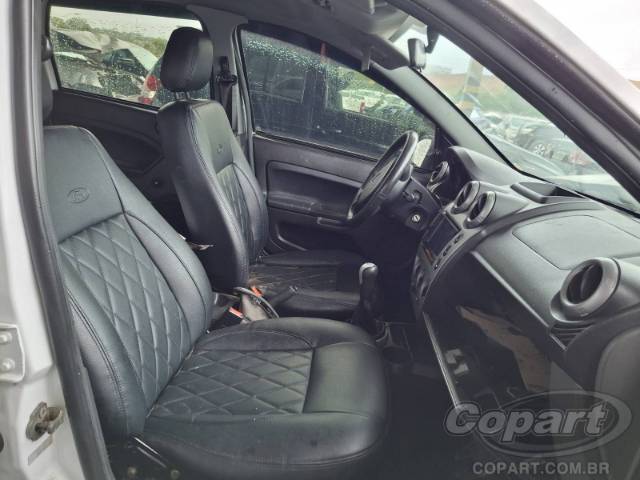 2013 FORD FIESTA 